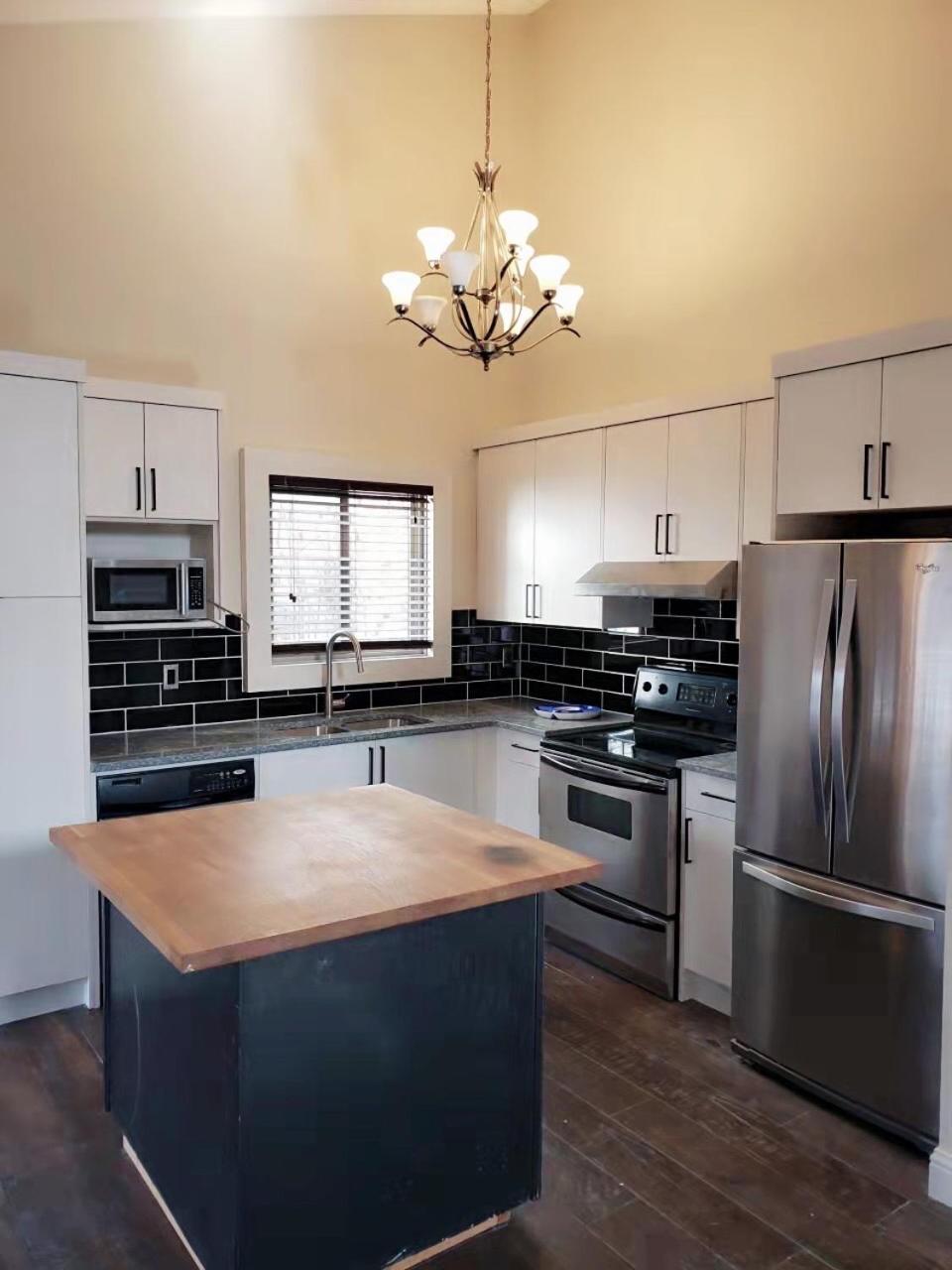 Ferienwohnung Calgary-Banff House Close Lrt&Dt&Free Parking Exterior foto