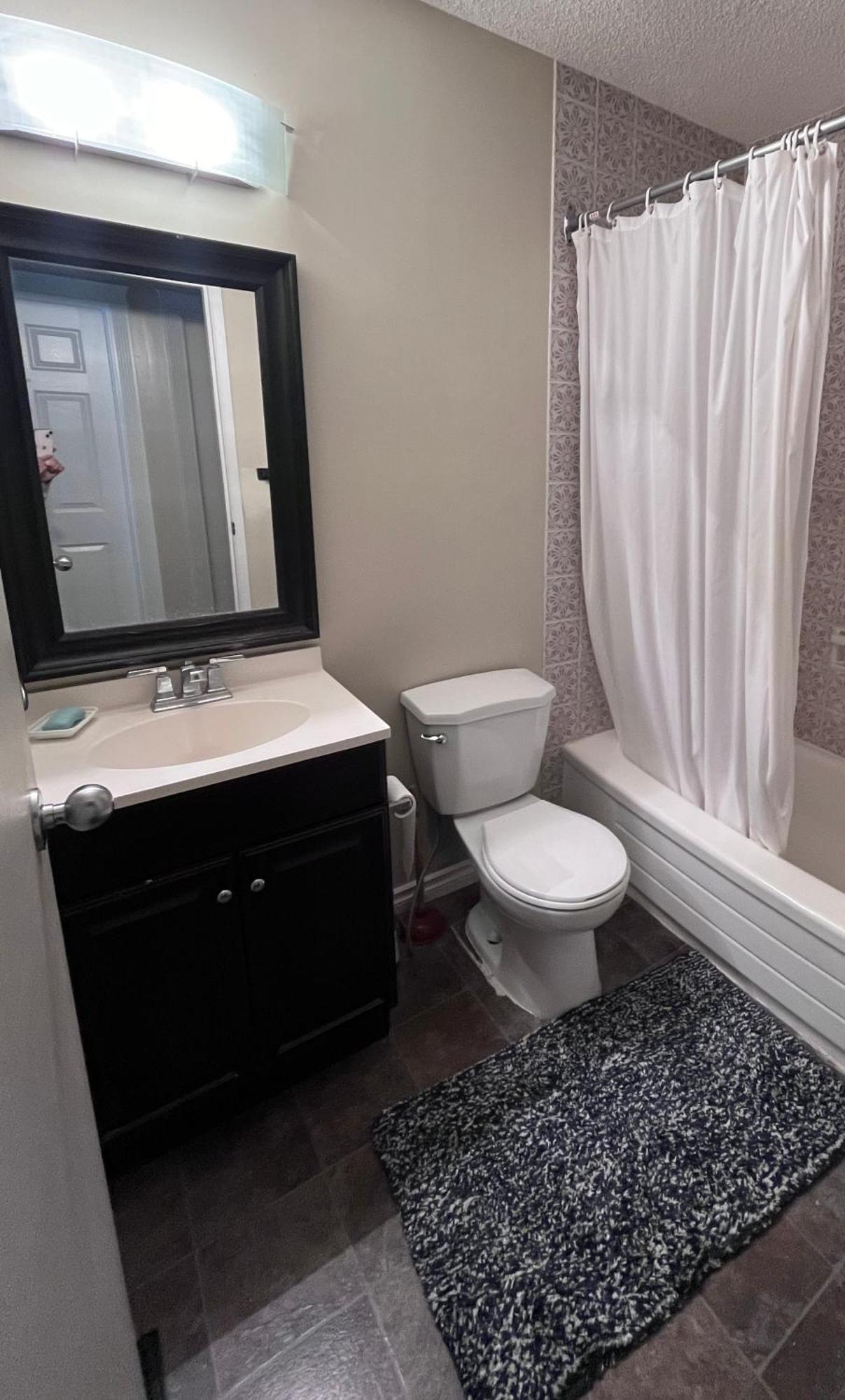 Ferienwohnung Calgary-Banff House Close Lrt&Dt&Free Parking Exterior foto